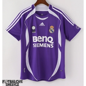 Real Madrid 2006-2007 Retro Alternativní Dres Krátký Rukáv Real Madrid 2006-2007 Retro Alternativní Dres Krátký Rukáv